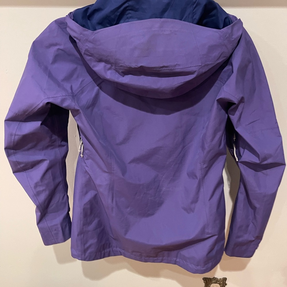 Patagonia light jacket
